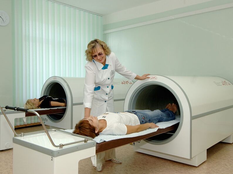 Para diagnosticar a osteocondrose, a ressonância magnética é realizada